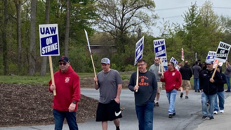 Workers at the battery manufacturing site in Holland, Ohio are seen picketing on May 8, 2023.